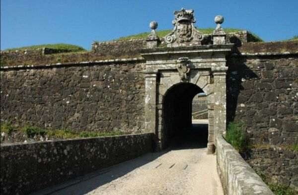 Santiago De Compostela Full-Day Tour From Porto - Common Questions