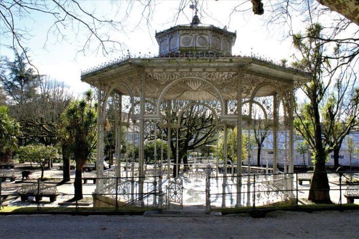 Santiago De Compostela: Highlights Tour With Tickets - Santiago De Compostela Old Town