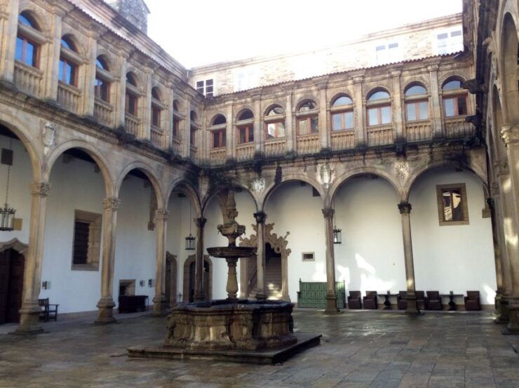 Santiago De Compostela: Hostal De Los Reyes Católicos Tour - Activity Details
