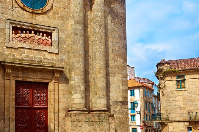 Santiago De Compostela Private 10- Hours Tour From Oporto - Expert Tour Guide