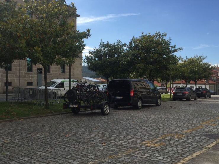 Santiago De Compostela Private Tour From Lisbon - Itinerary Highlights