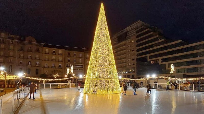 Santiago de Compostela: Vigo Christmas Lights Guided Tour - An Overview of the Tour Experience