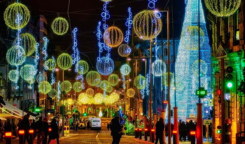 Santiago de Compostela: Vigo Christmas Lights Guided Tour - Exploring Pontevedra: A Historic Gem