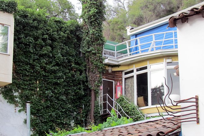 Santiago: Full-Day Nerudas Route Tour, Include Entraces to Museums - Transportation Details