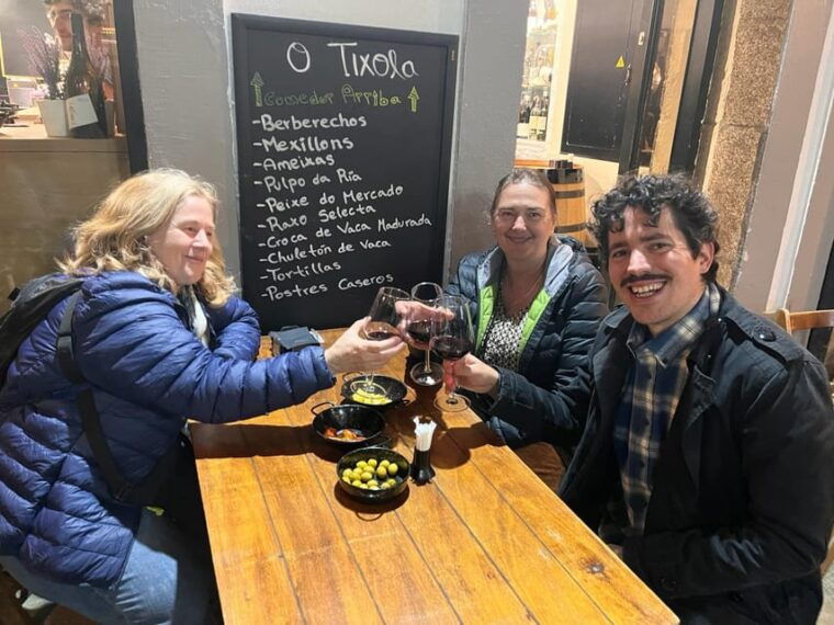 Santiago: Guided Foodie Tour With Drinks, Tapas & Live Music - Culinary Delights