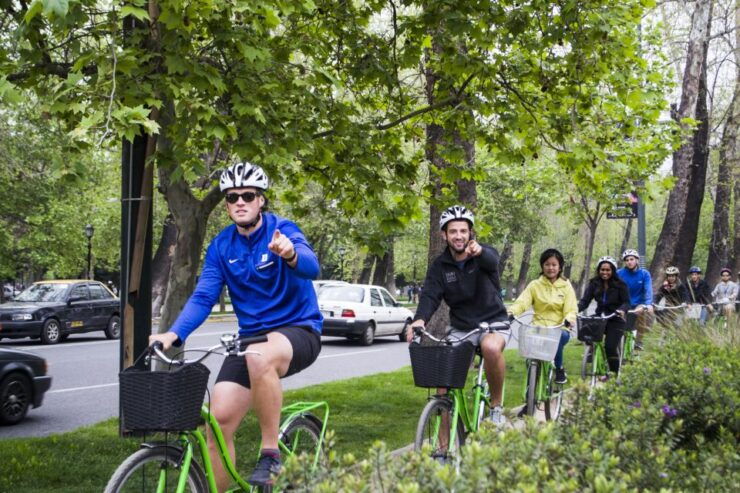 Santiago Highlights, Parks and Politics Bike Tour - Tour Activity Details