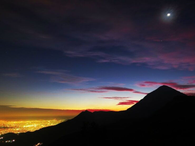 Santiago: Private Sunset Hike - Highlights