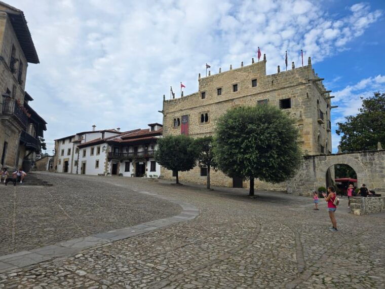 Santillana Del Mar: Exclusive Private Tour With the Collegiate Church of Santa Juliana - Important Information