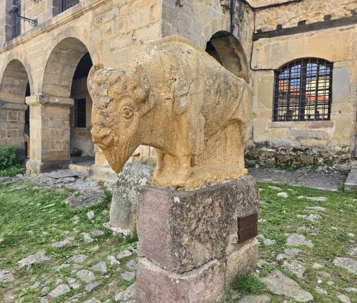 Santillana Del Mar: Exclusive Private Tour With the Collegiate Church of Santa Juliana - Common Questions