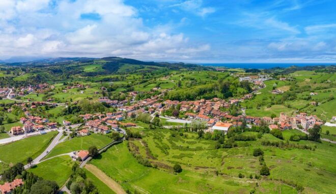 Santillana Del Mars Architectural Jewels: a Timeless Journey - Tour Experience and Itinerary