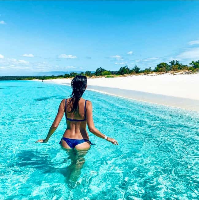 Santo Domingo: Bahia de las Aguilas VIP Paradise  2 Days All-Inclusive - An In-Depth Look at the Bahia de las Águilas VIP Tour