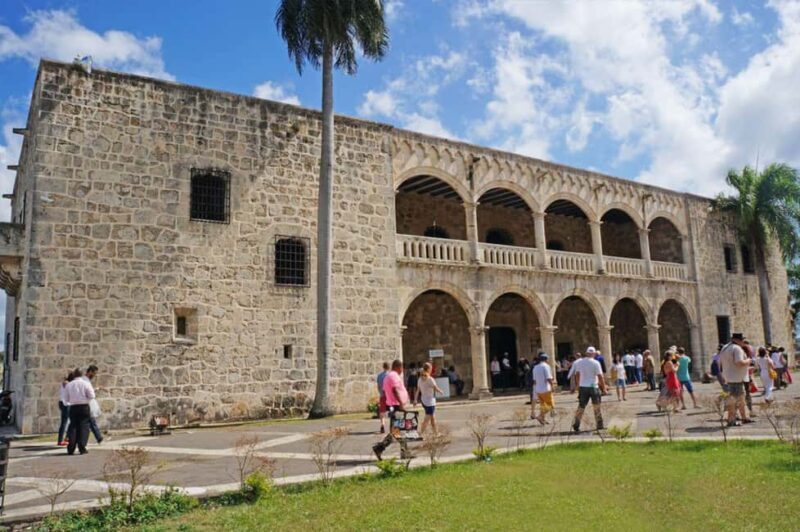 Santo Domingo Colonial City Tour Full Day with Lunch - Lunch and Local Crafts