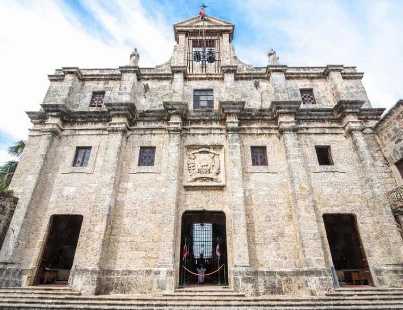 Santo Domingo: Colonial Zone Walking Tour with Tastings - The Sum Up