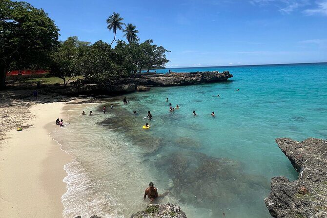 Santo Domingo must do; Los 3 Ojos, Boca Chica beach & more - Who is this tour best for?