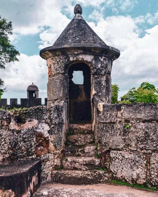 Santo Domingo: Private VIP Tour City Tour + Beach with Lunch - FAQs