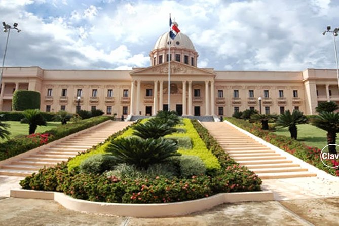 Santo Domingo Sightseeing Tour - National Presidential Palace