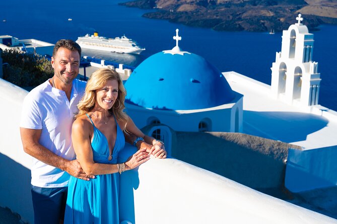Santorini 2 Hours Private Photo-Shoot With a Professional Photographer - Professionally Edited Digital Photos
