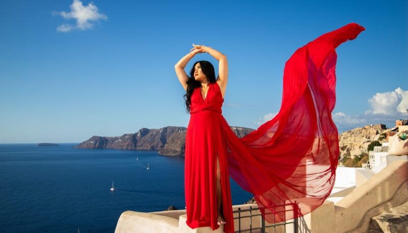 Santorini: 40-Minute Oia Photoshoot - Unlocking the Magic of Santorini: The 40-Minute Oia Photoshoot Experience