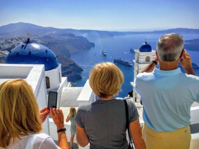 Santorini: 5-Hour Private Shore Excursion - Oversize Luggage