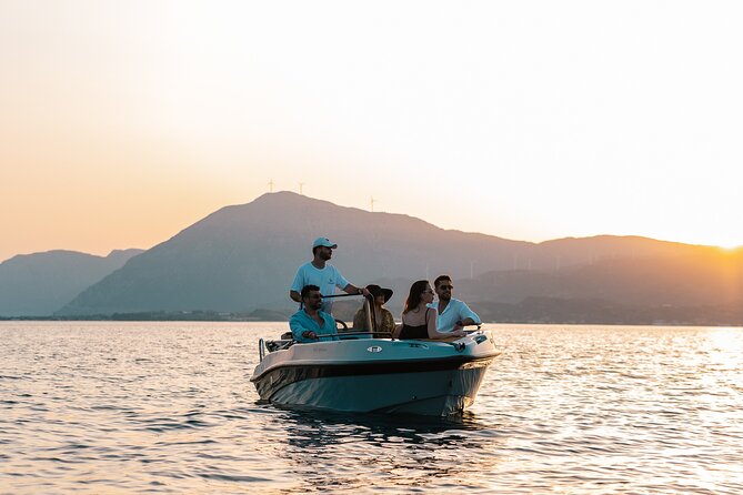 Santorini 5-Hours Boat Rental License-Free - Traveler Reviews