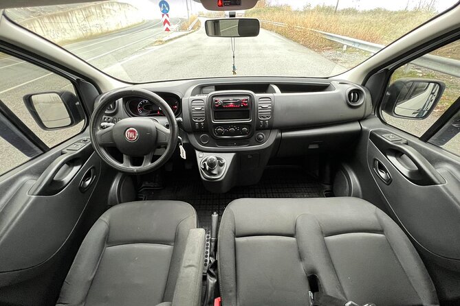 Santorini Airport Roundtrip Transfers to All Destinations - Group Size and Pricing