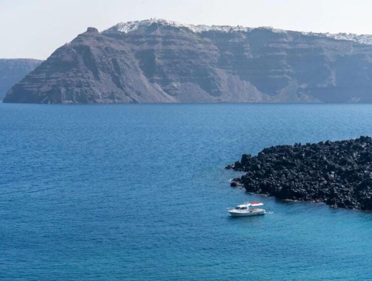 Santorini: Boat Tour in Volcano, Hot Springs and Thirassia - Activity Overview