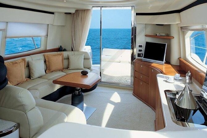 Santorini Caldera: Private Flybridge Yacht Experience - Reviews and Questions