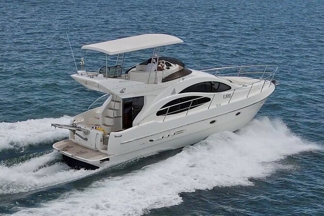 Santorini Caldera: Private Flybridge Yacht Experience - Directions