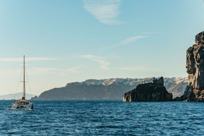Santorini: Catamaran Caldera Cruise with Meal and Drinks - FAQs