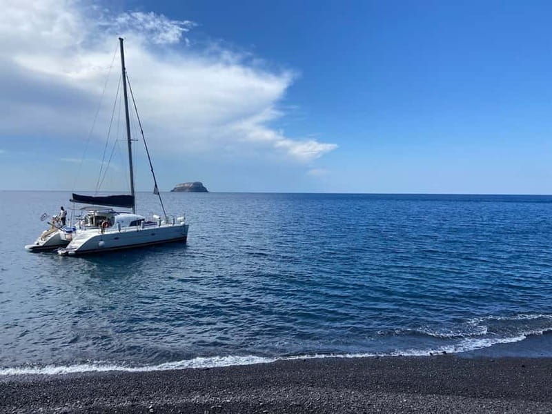 Santorini: Catamaran Cruise with Food and Drinks - Why Choose the Santorini Catamaran Cruise?  