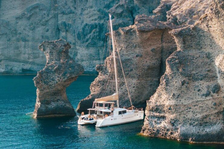 Santorini Catamaran Day Cruise: Lunch, Drinks and Transfers - Good To Know