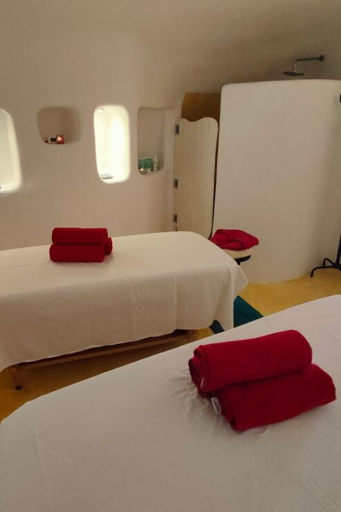 Santorini: Couples Massage & Day Pool, Jacuzzi, Gym Access - Good To Know