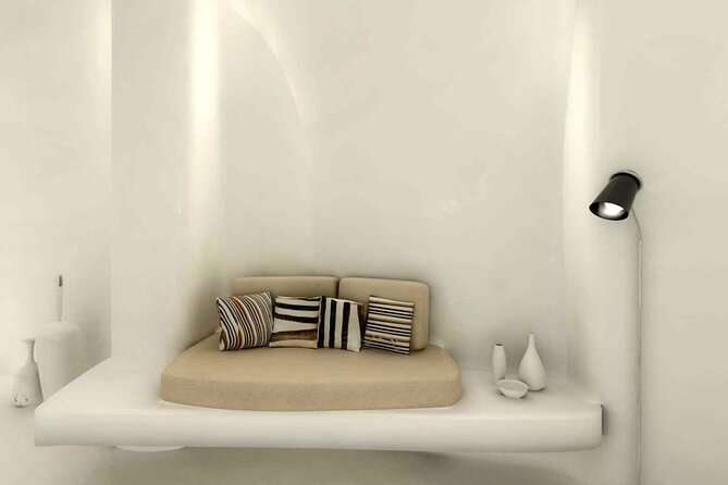 Santorini: Couples Massage & Day Pool, Jacuzzi, Gym Access, Wine - The Sum Up