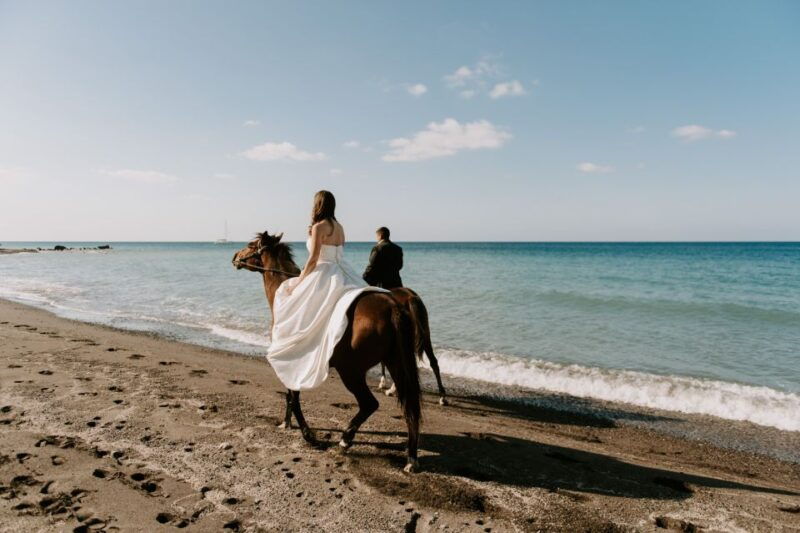 Santorini: Exclusive Private Horse Riding with picnic - The Itinerary Breakdown