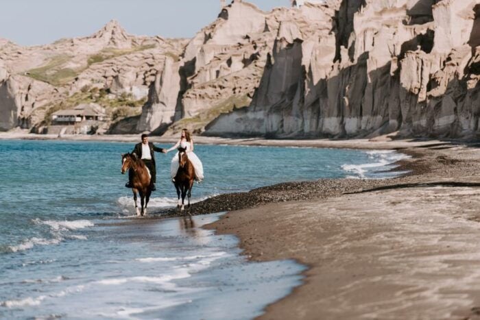 Santorini: Exclusive Private Horse Riding with picnic - FAQ