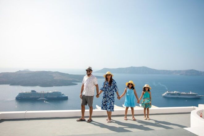 Santorini Family Photoshoot (Oia Village) - Experience Description
