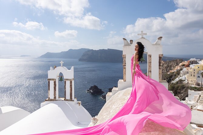 Santorini Flying Dress Photo Shoot With Professional Photographer - What To Expect