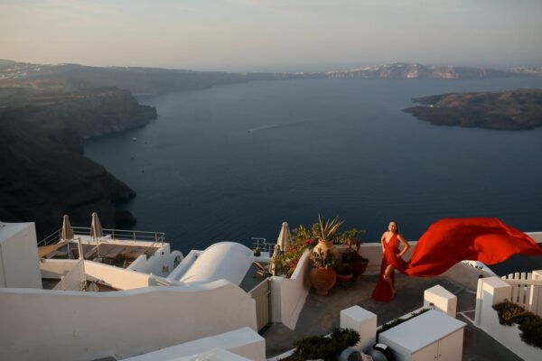 Santorini: Flying Dress Photoshoot With Caldera Backdrop - Tips for a Successful Shoot
