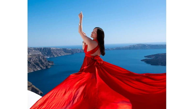 Santorini: Flying Dress Photoshoot with Edited Photos - Why This Photoshoot Offers Great Value