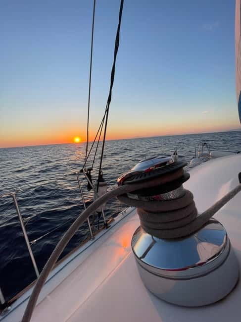 Santorini: Full-Day Catamaran Cruise, with Food|Drinks - Good To Know