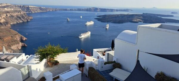 Santorini: Full-Day Private Tour With a Luxury Minibus - Cave Houses and Local History
