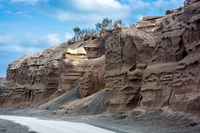 Santorini Highlights Private Tour With Wine Tasting - Transportation and Logistics