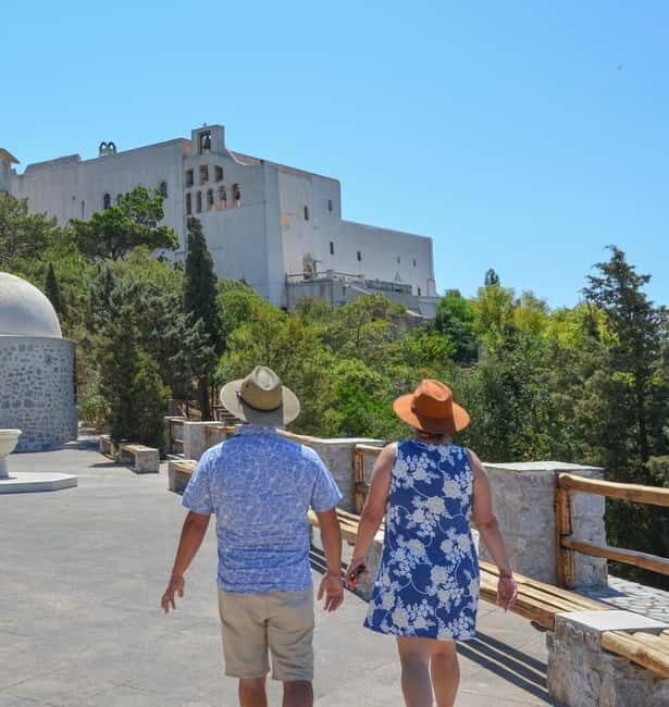 Santorini Highlights Tour with Wine Tasting option - FAQ