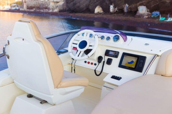 Santorini: Island Highlights Cruise on a Luxurious Yacht - Oversize Luggage