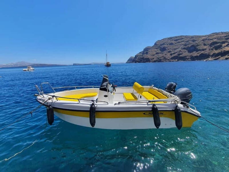 Santorini: license free boat in Santorini - An Overview of the Experience
