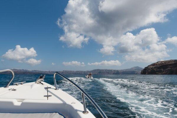 Santorini: License-Free Boat Rental With Ice, Water, & Fruit - Common Questions