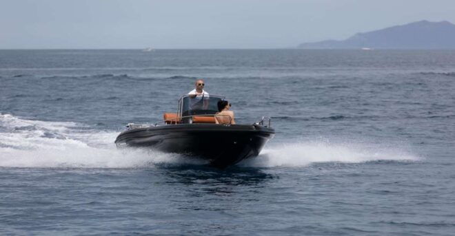Santorini: License Free Luxury Boat - Highlights of the Boat Tour