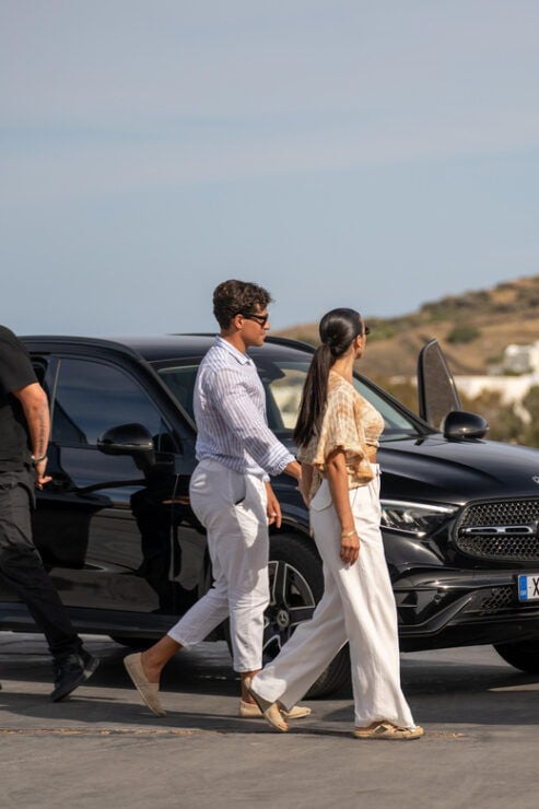 Santorini: Luxurious VIP Transfers Airport & Port - Good To Know