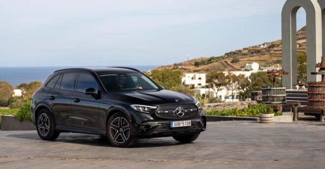 Santorini: Luxurious VIP Transfers Airport & Port - Inclusions of the Service