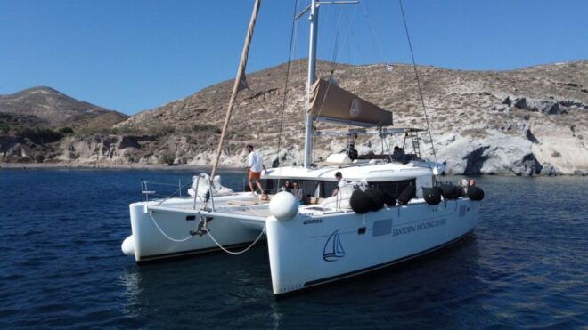 Santorini Luxury Day Cruise: Lunch, Drinks and Transfers - Customer Reviews
